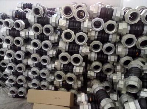 絲扣連接橡膠軟接頭對管路壓力承受問題