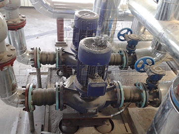 不銹鋼<a href=http://m.jyhyou.com.cn target=_blank class=infotextkey>卡箍橡膠接頭</a>實物圖